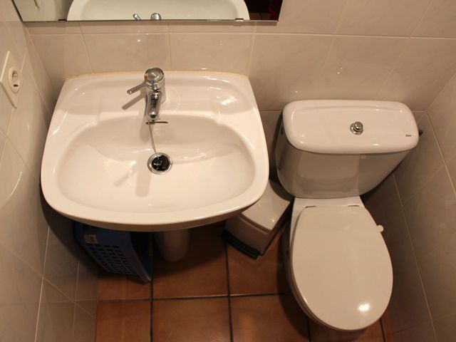 トイレ水漏れトラブルの対処法と注意点